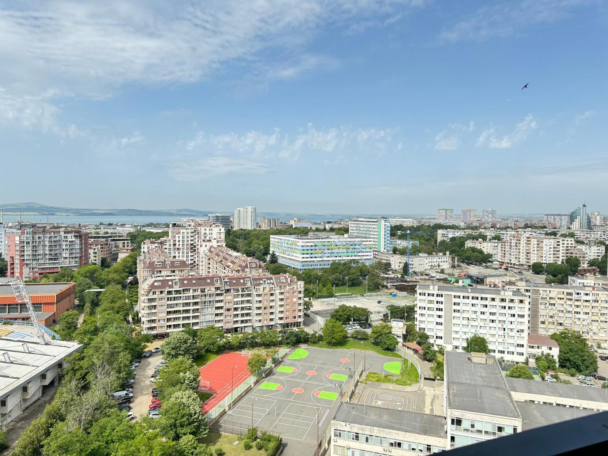 City View In Residences Burgas Ruang foto